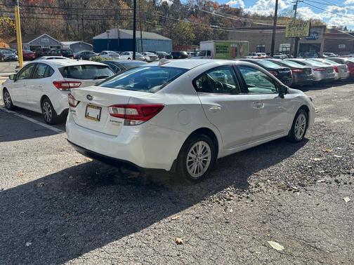 2017 Subaru Impreza 2.0i Premium