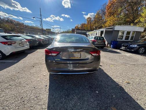 2016 Chrysler 200 Limited
