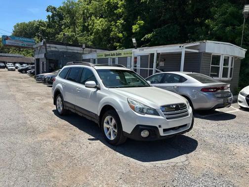 Satin White Pearl 2013 Subaru Outback 2.5i Limited