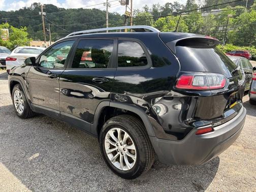 Diamond Black Crystal Pearlcoat 2020 Jeep Cherokee Latitude