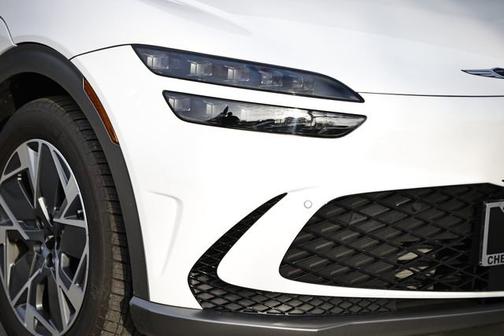 2025 Genesis GV60 Standard