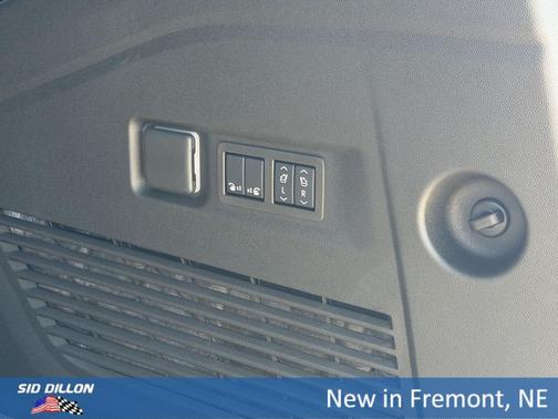 Sterling Metallic 2026 GMC Yukon XL 4WD AT4
