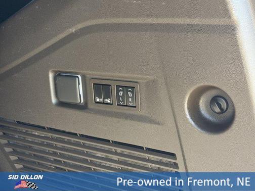 White Frost Tricoat 2023 GMC Yukon Denali