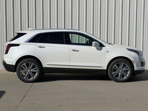 Crystal White Tricoat 2026 Cadillac XT5 Premium Luxury