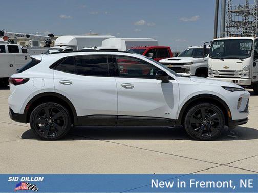 Iridescent White Tricoat 2026 Buick Envision Sport Touring AWD