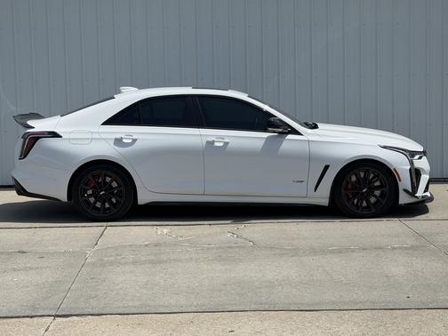 Summit White 2022 Cadillac CT4-V V-Series Blackwing