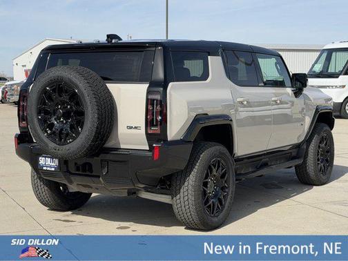 Coastal Dune 2026 GMC HUMMER EV SUV 2X