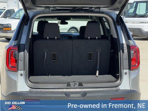 Sterling Metallic 2023 GMC Acadia AWD AT4