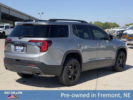 Sterling Metallic 2023 GMC Acadia AWD AT4