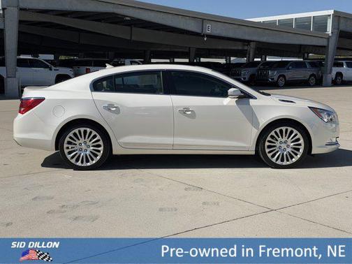 White Diamond Tricoat 2014 Buick LaCrosse Premium 2
