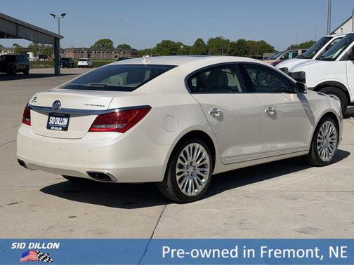 White Diamond Tricoat 2014 Buick LaCrosse Premium 2