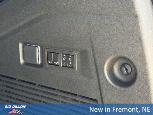 Sterling Metallic 2026 GMC Yukon 4WD AT4
