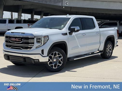 Glacier White Tricoat 2026 GMC Sierra 1500 SLT
