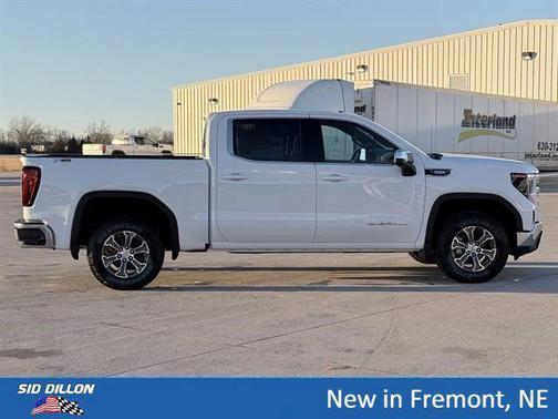 Summit White 2026 GMC Sierra 1500 SLE