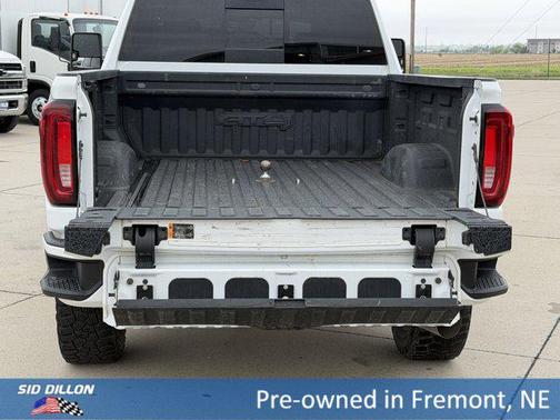 Summit White 2022 GMC Sierra 3500 AT4