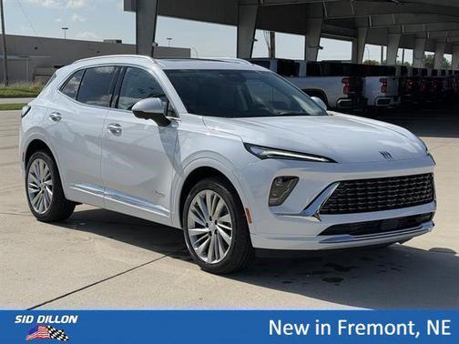 Iridescent White Tricoat 2026 Buick Envision Avenir AWD