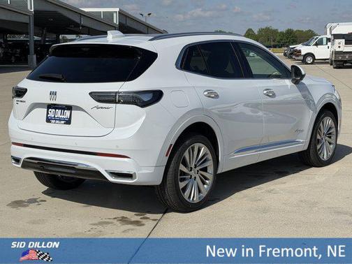Iridescent White Tricoat 2026 Buick Envision Avenir AWD