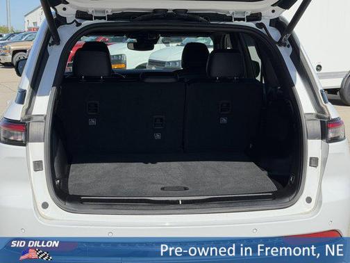 Bright White Clearcoat 2023 Jeep Grand Cherokee Altitude