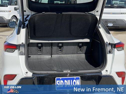 Summit White 2026 Buick Envista Sport Touring FWD