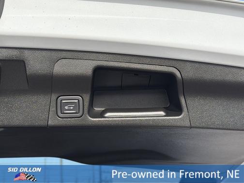 White Frost Tricoat 2023 GMC Acadia Denali