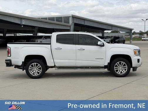 Summit White 2017 GMC Canyon SLT