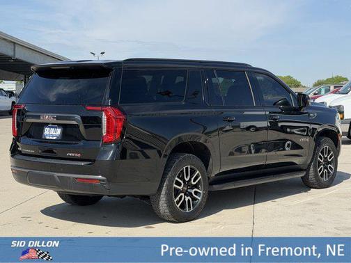 Onyx Black 2023 GMC Yukon XL 4WD AT4