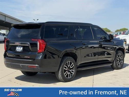 Onyx Black 2023 GMC Yukon XL 4WD AT4