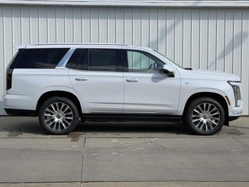 Vibrant White Tricoat 2026 Cadillac Escalade Sport Platinum