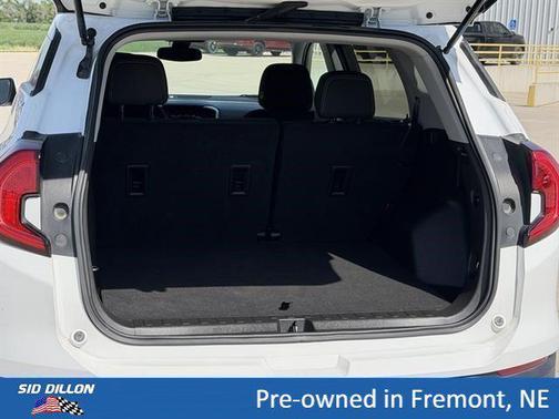 Summit White 2023 GMC Terrain SLE