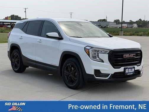 Summit White 2023 GMC Terrain SLE