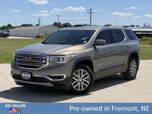 Pepperdust Metallic 2019 GMC Acadia SLE-2