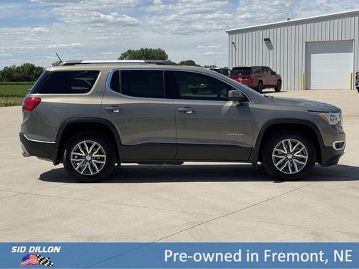 Pepperdust Metallic 2019 GMC Acadia SLE-2