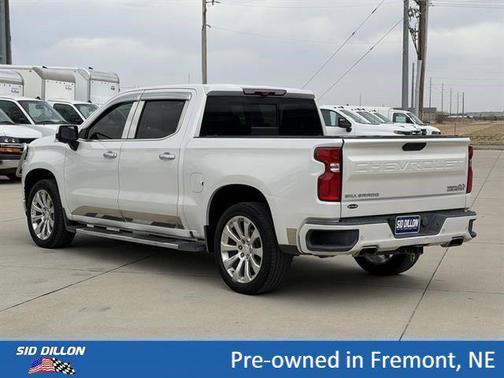 Iridescent Pearl Tricoat 2021 Chevrolet Silverado 1500 High Country
