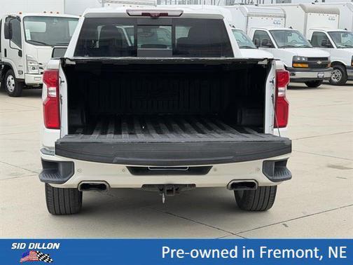 Iridescent Pearl Tricoat 2021 Chevrolet Silverado 1500 High Country