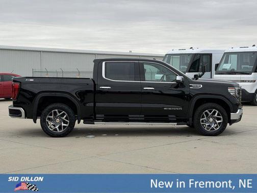 Onyx Black 2026 GMC Sierra 1500 SLT