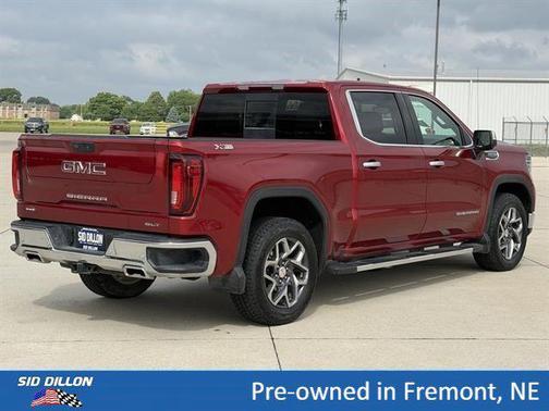 Volcanic Red Tintcoat 2025 GMC Sierra 1500 SLT