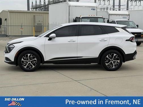 Glacial White Pearl 2023 Kia Sportage EX