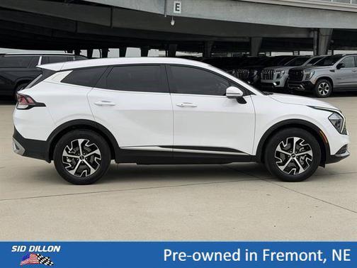 Glacial White Pearl 2023 Kia Sportage EX