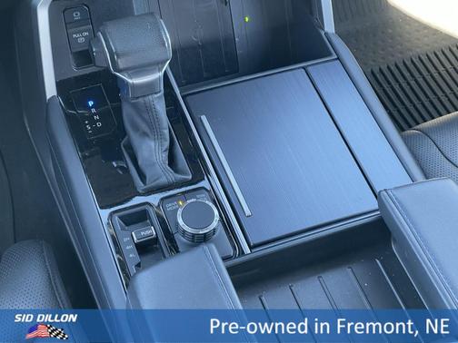 Midnight Black Metallic 2022 Toyota Tundra Platinum