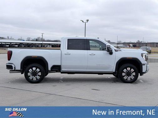 Glacier White Tricoat 2026 GMC Sierra 2500 Denali