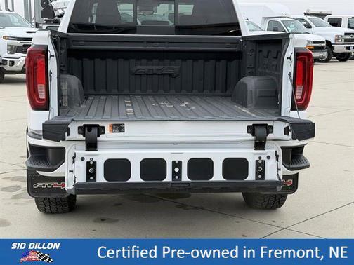 Summit White 2024 GMC Sierra 1500 AT4