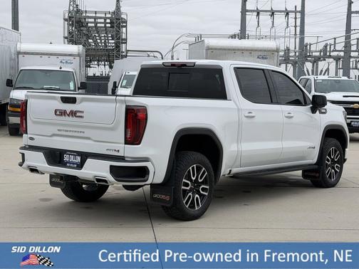 Summit White 2024 GMC Sierra 1500 AT4