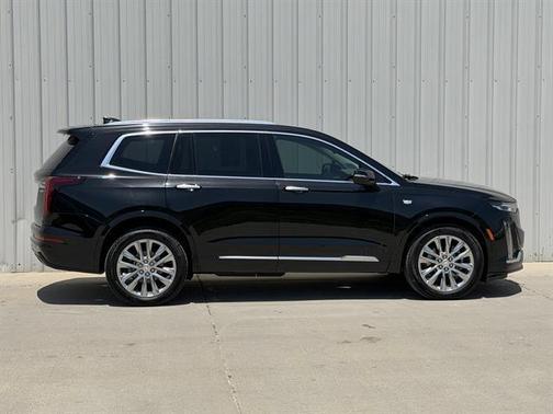 Stellar Black Metallic 2022 Cadillac XT6 Premium Luxury AWD