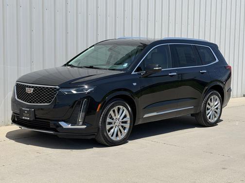 Stellar Black Metallic 2022 Cadillac XT6 Premium Luxury AWD
