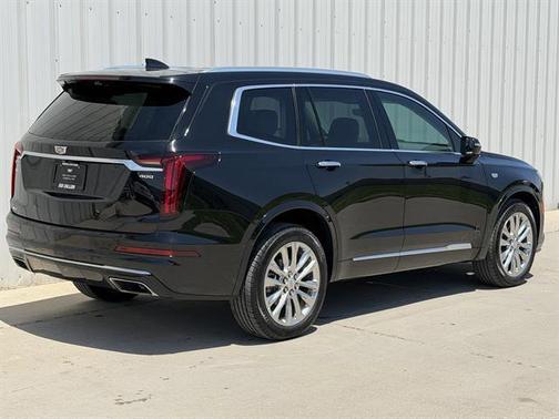 Stellar Black Metallic 2022 Cadillac XT6 Premium Luxury AWD