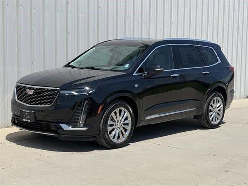 Stellar Black Metallic 2022 Cadillac XT6 Premium Luxury AWD