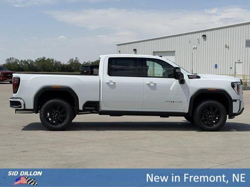Summit White 2026 GMC Sierra 2500 AT4