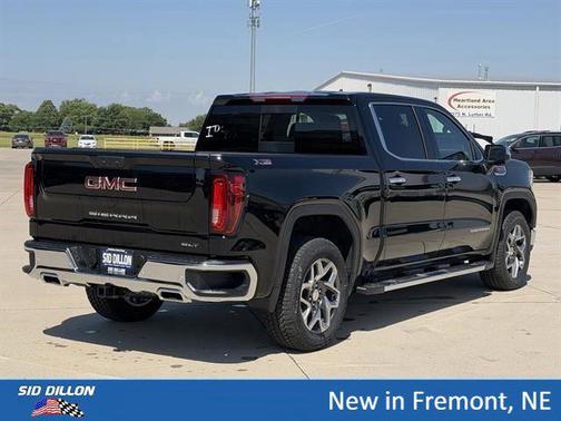 Onyx Black 2026 GMC Sierra 1500 SLT