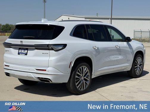 iridescent white tricoat 2026 Buick Enclave Avenir FWD