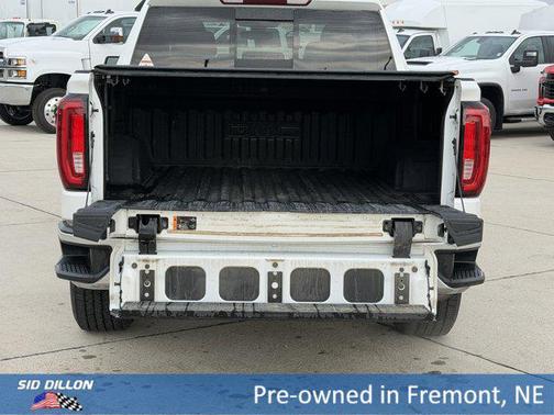 White Frost Tricoat 2020 GMC Sierra 1500 SLT